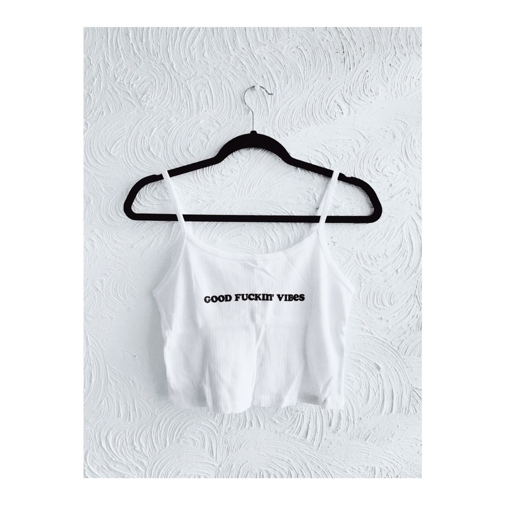 Good Vibes Crop Top 🍝
